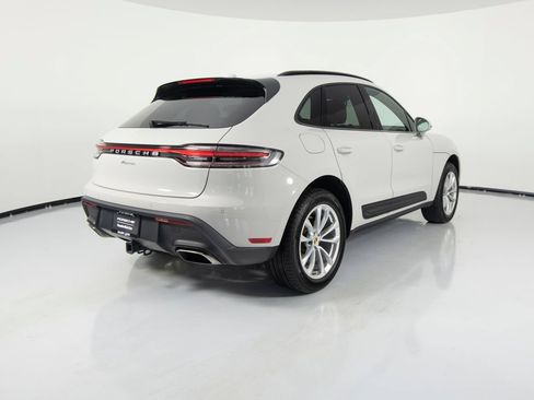 Certified 2025 Porsche Macan AWD/4WD image 10
