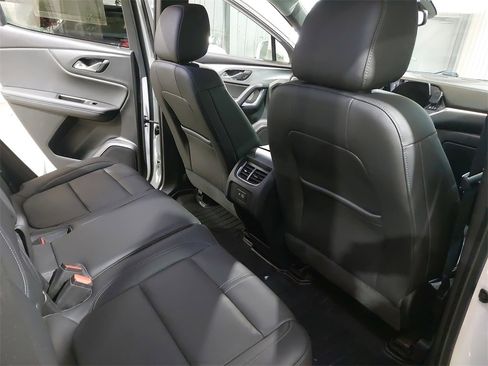 Used 2020 Chevrolet Blazer LT image 11