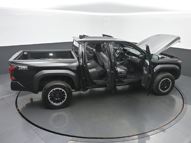 Used 2024 Toyota Tacoma TRD Off-Road AWD/4WD image 63
