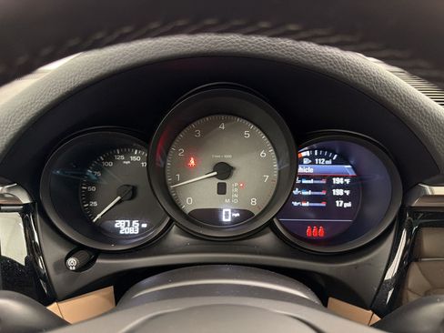 Certified 2023 Porsche Macan S AWD/4WD image 23