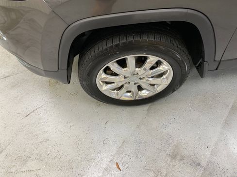 Used 2016 Jeep Cherokee Limited AWD/4WD image 11