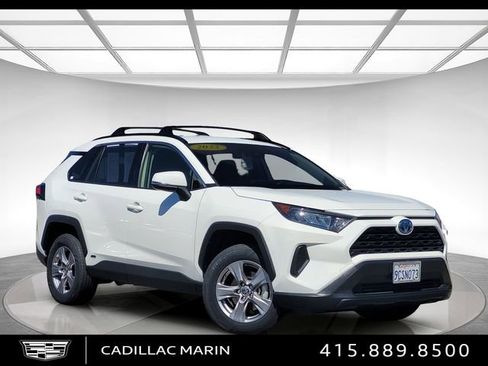Used 2022 Toyota RAV4 LE AWD/4WD image 1