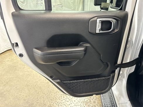Used 2021 Jeep Wrangler Unlimited Sport image 22