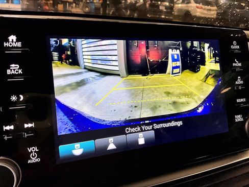 Used 2022 Honda Accord Sport image 19