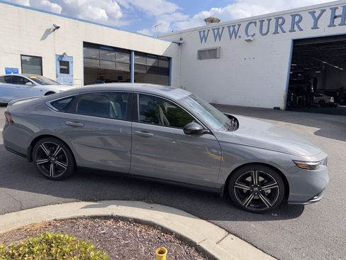 Used 2023 Honda Accord Sport image 11