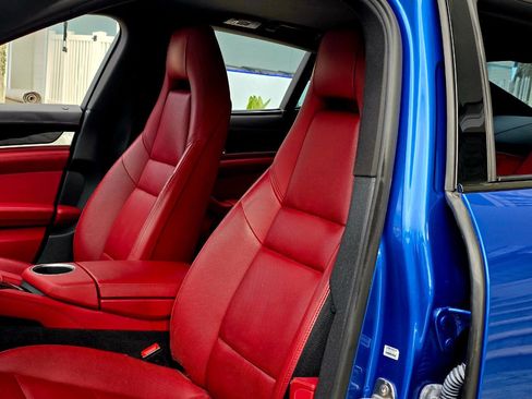 Used 2015 Porsche Panamera S image 70