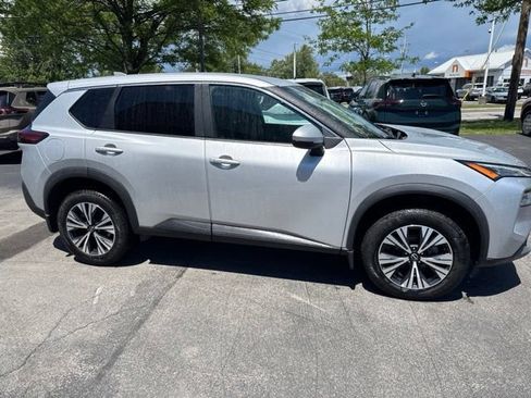 Used 2023 Nissan Rogue SV AWD/4WD image 4