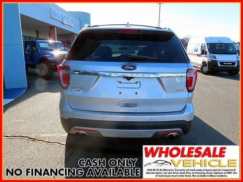 Used 2017 Ford Explorer Limited image 6
