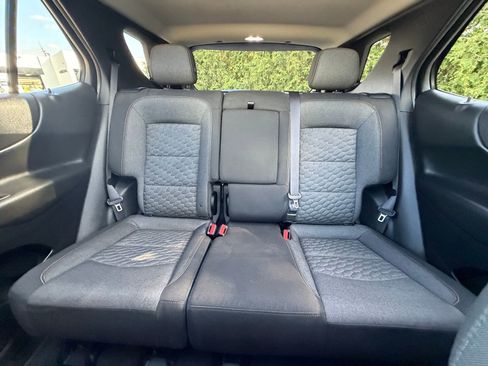 Used 2019 Chevrolet Equinox LT w/ Sun & Navigation Package image 3