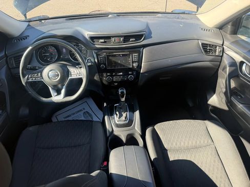 Used 2018 Nissan Rogue SV w/ Premium Package image 31