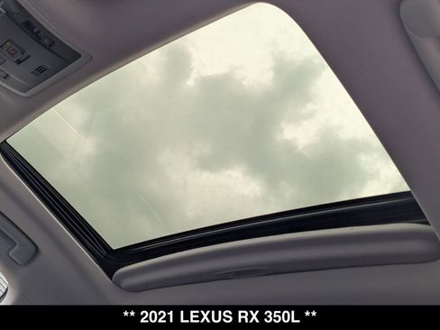 Used 2021 Lexus RX 350L Premium w/ Premium Package AWD/4WD image 4