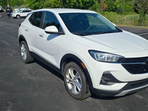 Used 2020 Buick Encore GX Preferred w/ Cold Weather Comfort Package AWD/4WD image 3