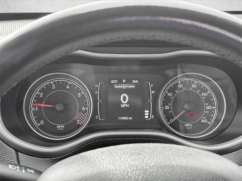 Used 2015 Jeep Cherokee Latitude image 10