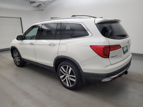 Used 2018 Honda Pilot Touring image 3