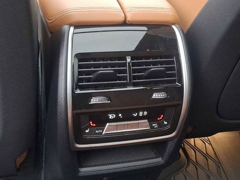 Used 2023 BMW X5 xDrive40i w/ Premium Package AWD/4WD image 11