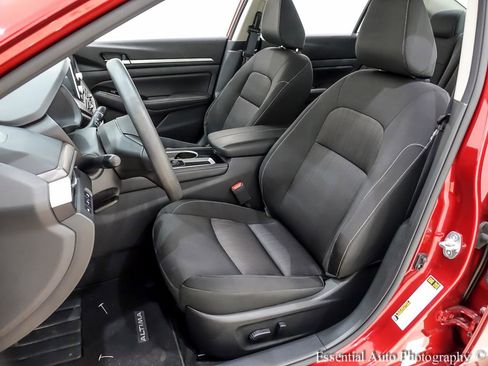 Used 2023 Nissan Altima 2.5 SV image 13