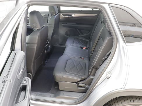 New 2026 Volkswagen Atlas Cross Sport SE image 13