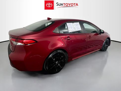 Used 2022 Toyota Corolla LE FWD image 4