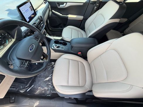 Used 2020 Ford Escape SEL FWD image 13