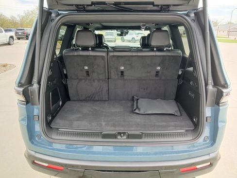 New 2026 Jeep Grand Wagoneer Limited AWD/4WD image 20