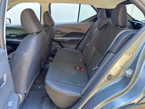 Used 2023 Nissan Kicks SV FWD image 32