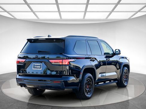 Used 2024 Toyota Sequoia TRD Pro AWD/4WD image 4