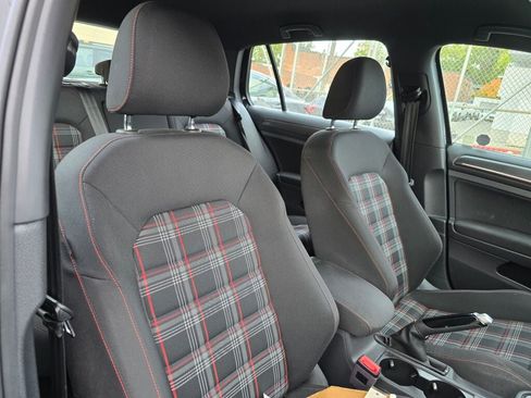 Used 2018 Volkswagen GTI S FWD image 10