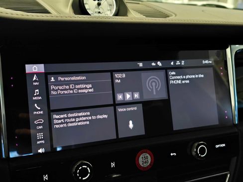 New 2026 Porsche Macan Turbo image 33