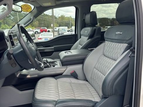 Used 2022 Ford F150 Limited image 12