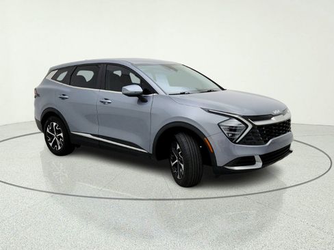 Used 2024 Kia Sportage EX FWD image 5