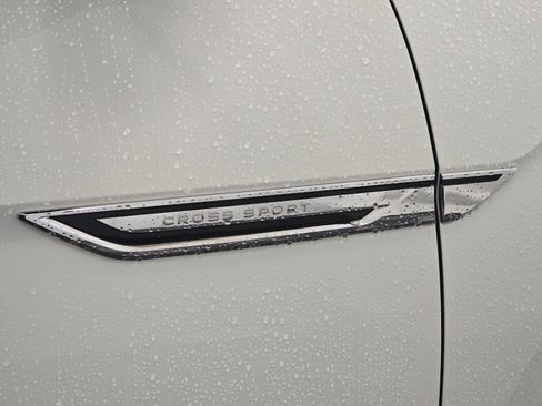 Used 2020 Volkswagen Atlas Cross Sport SEL image 30