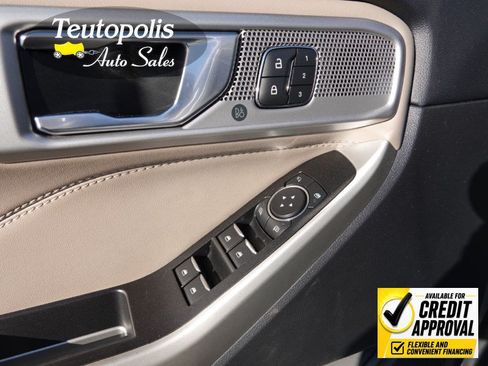 Used 2022 Ford Explorer Limited w/ Equipment Group 301A RWD image 15