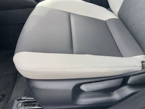 Used 2024 Toyota Corolla LE FWD image 5