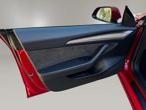Used 2023 Tesla Model 3 Performance image 10