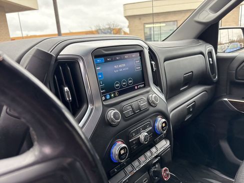 Used 2021 GMC Sierra 1500 SLE AWD/4WD image 8