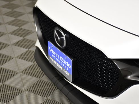 Used 2024 MAZDA MAZDA3 s FWD image 11