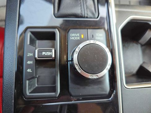 Used 2022 Toyota Tundra SR5 image 32