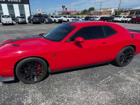 Used 2016 Dodge Challenger SRT Hellcat RWD image 6
