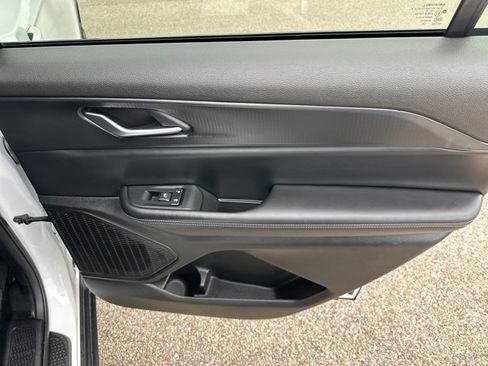 Certified 2024 Jeep Grand Cherokee L Laredo image 44