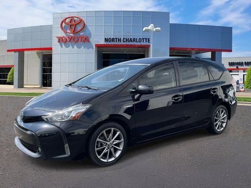 Used 2015 Toyota Prius V Five w/ Advanced Technology Package FWD image 3