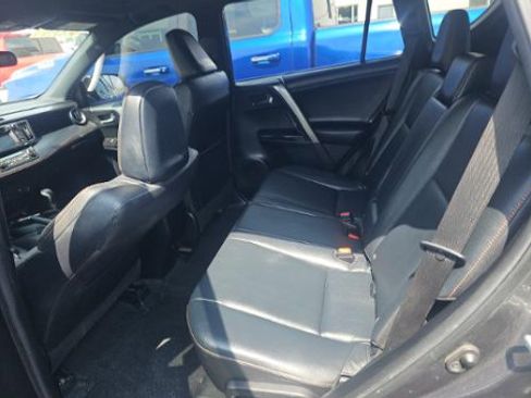 Used 2016 Toyota RAV4 SE FWD image 8
