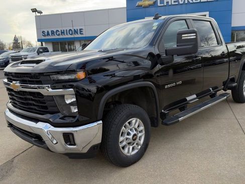 Used 2025 Chevrolet Silverado 2500 LT w/ Convenience Package image 4