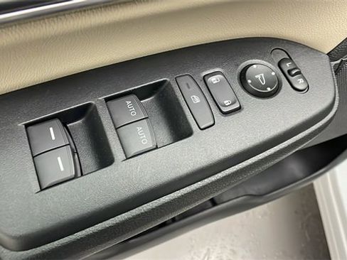 Used 2019 Honda CR-V EX-L image 10