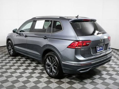 Certified 2023 Volkswagen Tiguan SE image 3
