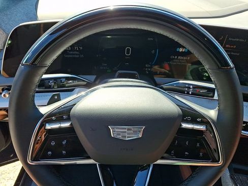 Certified 2025 Cadillac Optiq Sport 2 AWD/4WD image 18
