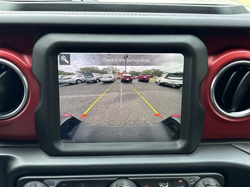 Used 2023 Jeep Gladiator Rubicon w/ LED Lighting Group image 22