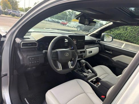 Used 2026 Toyota Tacoma Limited AWD/4WD image 10