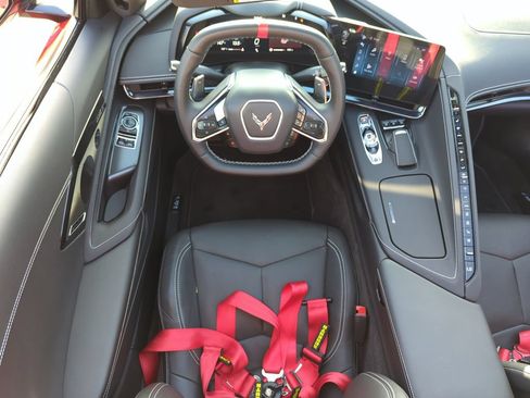 Used 2024 Chevrolet Corvette Stingray Preferred Cpe w/ Z51 Performance Package RWD image 12