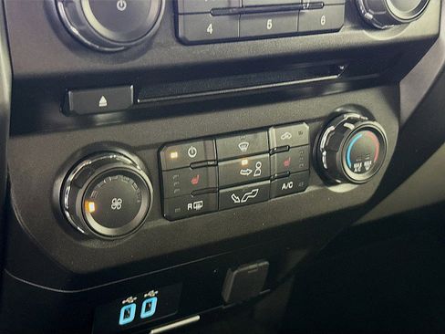 Used 2018 Ford F150 XLT w/ Equipment Group 302A Luxury image 17