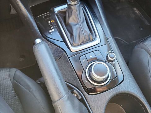 Used 2016 MAZDA MAZDA3 i Sport image 20